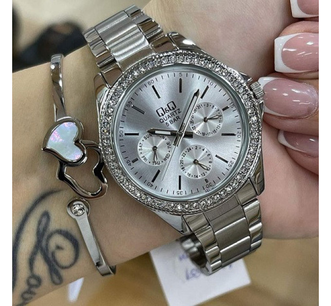 Купити ГОДИННИК Q&Q CE01J201Y ⌚ Наручні годинники на fabrikachasov.com ⭐ Безкоштовна доставка по Україні від 3000 грн ✈ Гарантія ✔ 10.000 моделей. Знижки!