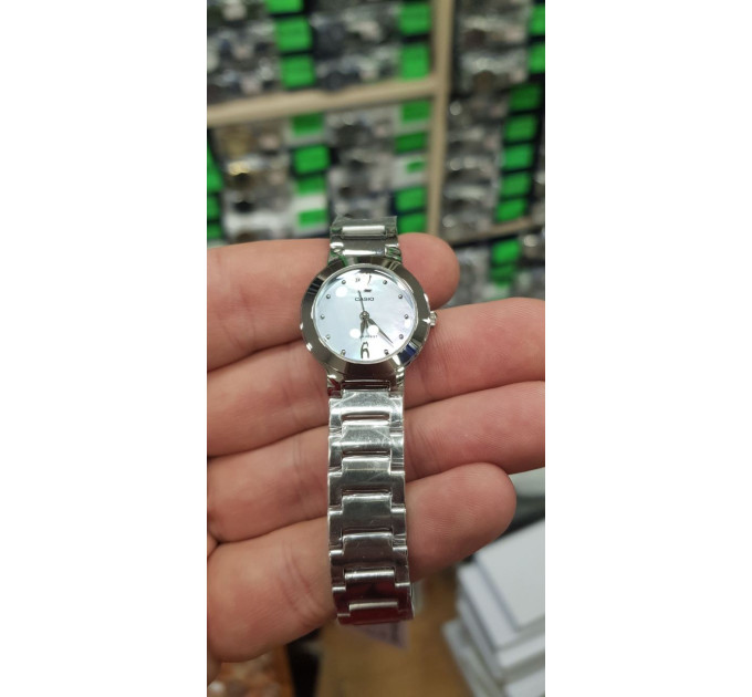 Купити ГОДИННИК CASIO LTP-1282PD-2AEF ⌚ Наручні годинники на fabrikachasov.com ⭐ Безкоштовна доставка по Україні від 3000 грн ✈ Гарантія ✔ 10.000 моделей годинників кращих брендів!