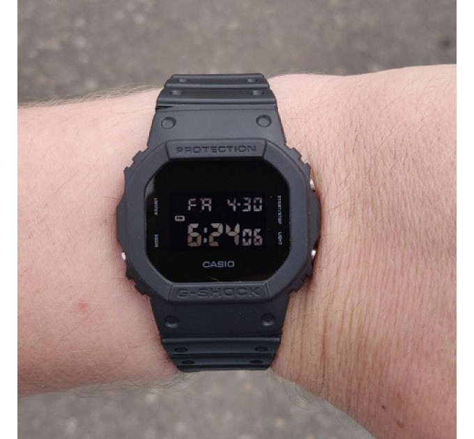 Купить Часы CASIO DW-5600BB-1ER ⌚ Наручные часы на fabrikachasov.com ⭐ Бесплатная доставка по Украине от 3000 грн ✈ Гарантия ✔ 10.000 моделей часов лучших брендов!