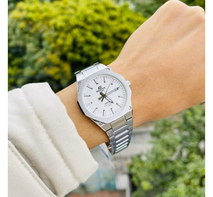 Купити ГОДИННИК CASIO EFR-S108D-7AVUEF ⌚ Наручні годинники на fabrikachasov.com ⭐ Безкоштовна доставка по Україні від 3000 грн ✈ Гарантія ✔ 10.000 моделей годинників кращих брендів!