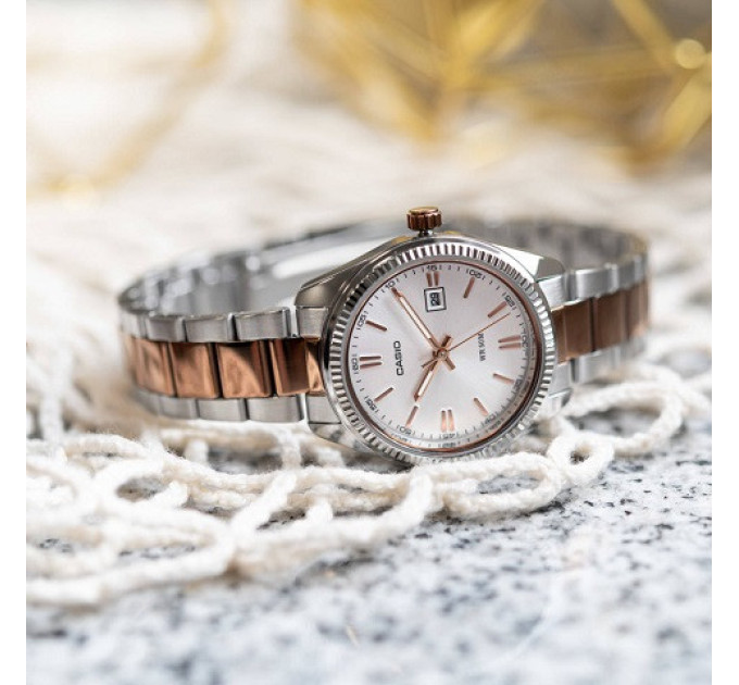 Купити ГОДИННИК CASIO LTP-1302PRG-7A ⌚ Наручні годинники на fabrikachasov.com ⭐ Безкоштовна доставка по Україні від 3000 грн ✈ Гарантія ✔ 10.000 моделей. Знижки!