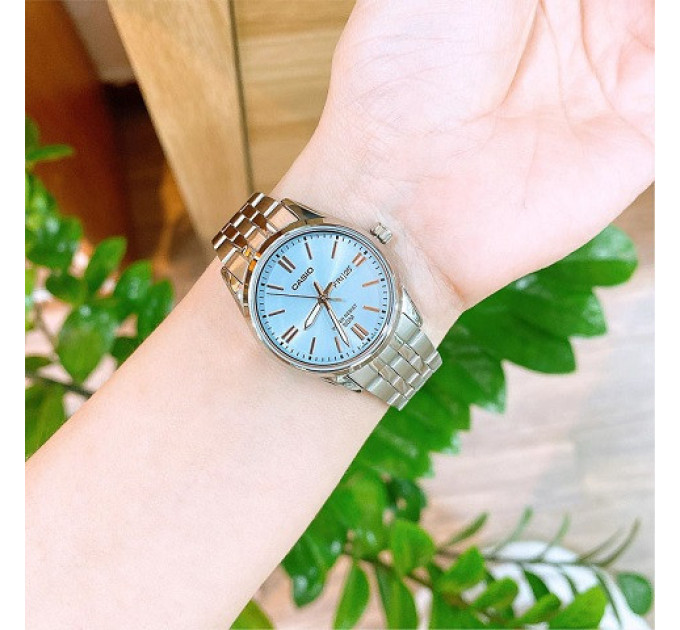 Купить Часы CASIO LTP-1335D-2AVDF ⌚ Наручные часы на fabrikachasov.com ⭐ Бесплатная доставка по Украине от 3000 грн ✈ Гарантия ✔ 10.000 моделей часов лучших брендов!