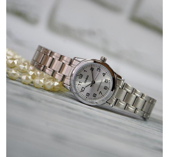 Купити ГОДИННИК CASIO LTP-V001D-7BUDF ⌚ Наручні годинники на fabrikachasov.com ⭐ Безкоштовна доставка по Україні від 3000 грн ✈ Гарантія ✔ 10.000 моделей. Знижки!