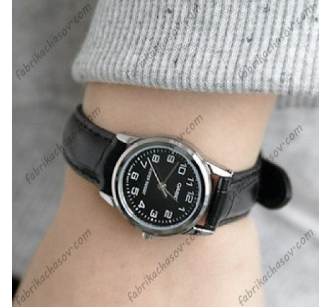 Купити ГОДИННИК CASIO LTP-V001L-1BUDF ⌚ Наручні годинники на fabrikachasov.com ⭐ Безкоштовна доставка по Україні від 3000 грн ✈ Гарантія ✔ 10.000 моделей годинників кращих брендів!