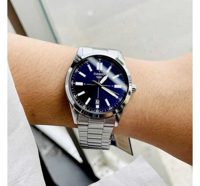 Купити ГОДИННИК CASIO MTP-VD02D-2E ⌚ Наручні годинники на fabrikachasov.com ⭐ Безкоштовна доставка по Україні від 3000 грн ✈ Гарантія ✔ 10.000 моделей. Знижки!