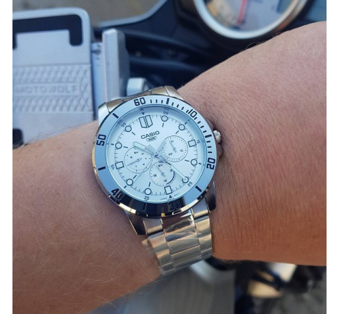 Купити ГОДИННИК CASIO MTP-VD300D-7E ⌚ Наручні годинники на fabrikachasov.com ⭐ Безкоштовна доставка по Україні від 3000 грн ✈ Гарантія ✔ 10.000 моделей годинників кращих брендів!