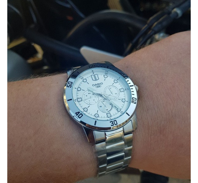 Купити ГОДИННИК CASIO MTP-VD300D-7E ⌚ Наручні годинники на fabrikachasov.com ⭐ Безкоштовна доставка по Україні від 3000 грн ✈ Гарантія ✔ 10.000 моделей годинників кращих брендів!