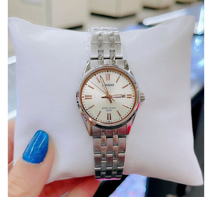 Купить Часы CASIO LTP-1335D-9A ⌚ Наручные часы на fabrikachasov.com ⭐ Бесплатная доставка по Украине от 3000 грн ✈ Гарантия ✔ 10.000 моделей часов лучших брендов!