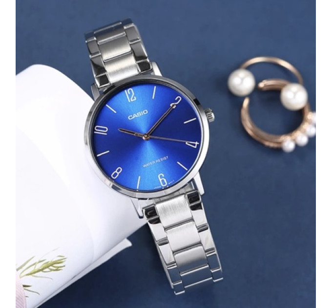Купити ГОДИННИК CASIO LTP-VT01D-2B2UDF ⌚ Наручні годинники на fabrikachasov.com ⭐ Безкоштовна доставка по Україні від 3000 грн ✈ Гарантія ✔ 10.000 моделей годинників кращих брендів!